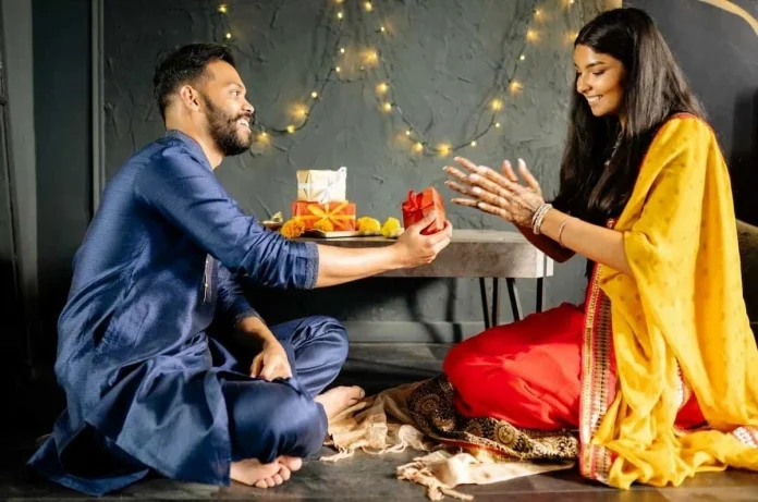 Bhai Dooj, also known as Bhaiya Dooj, Bhai Tika, Bhaubeej, Bhai Phonta or Bhratri Dwitiya, is a Hindu festival that celebrates the bond between brothers and sisters every year on Nov 15.
